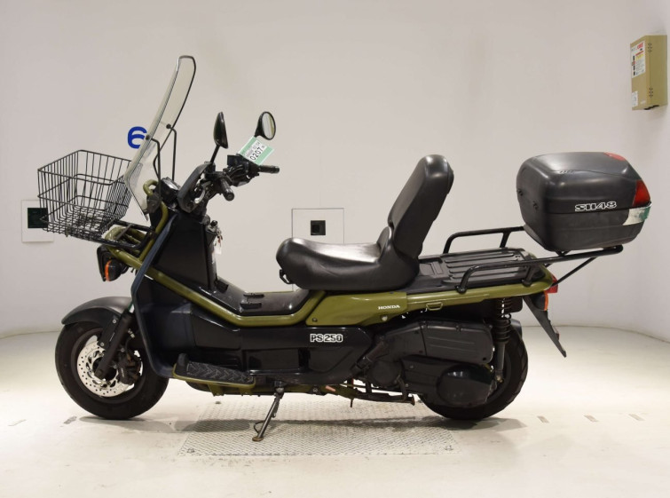 Мотоцикл Honda PS250 BIG RUCKUS з пробігом 30023 km