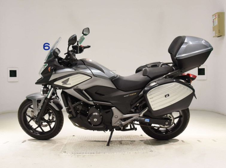 Мотоцикл Honda NC750XDLD з пробігом 13195 km