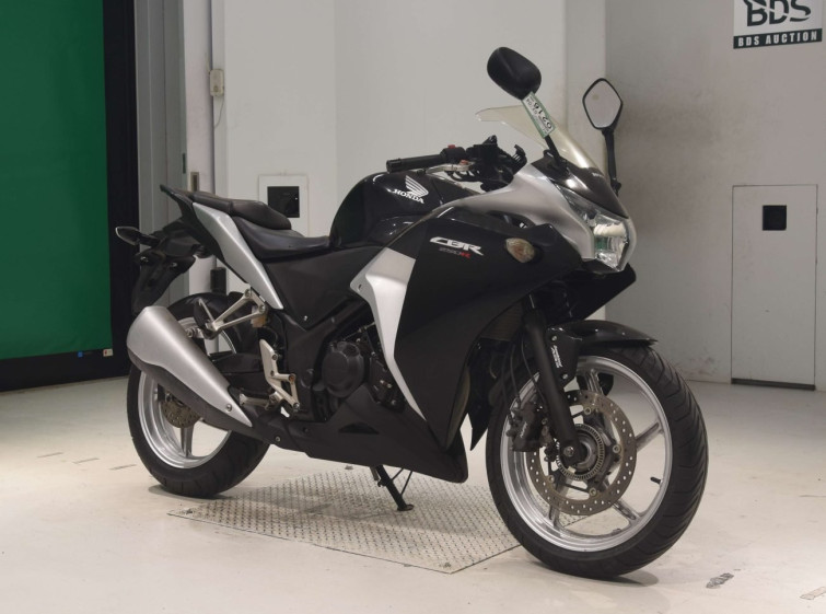 Мотоцикл Honda CBR250RA з пробігом 13220 km