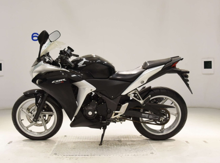 Мотоцикл Honda CBR250RA з пробігом 13220 km