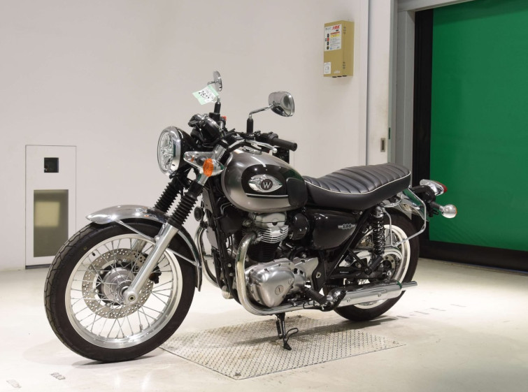 Мотоцикл Kawasaki W800 з пробігом 7115 km