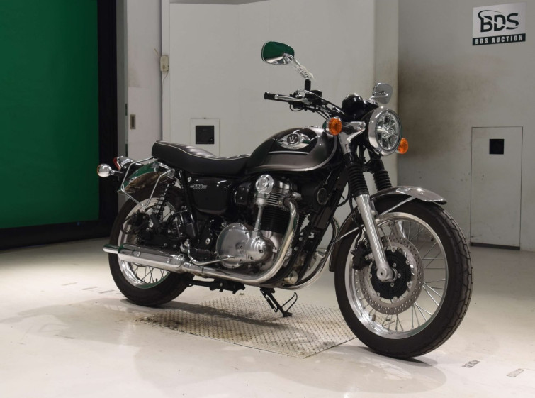 Мотоцикл Kawasaki W800 з пробігом 7115 km