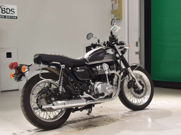 Мотоцикл Kawasaki W800 з пробігом 7115 km