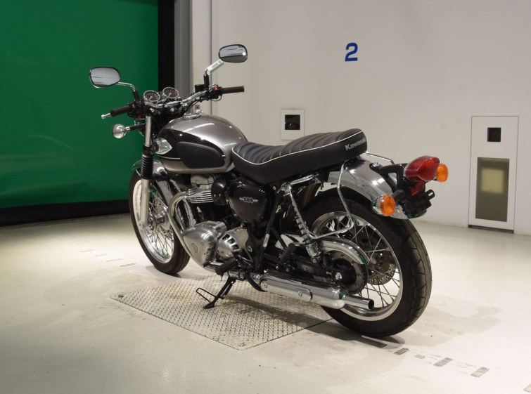 Мотоцикл Kawasaki W800 з пробігом 7115 km