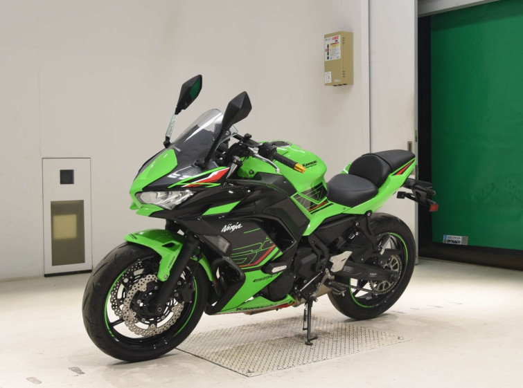 Мотоцикл Kawasaki NINJA650A з пробігом 5465 km