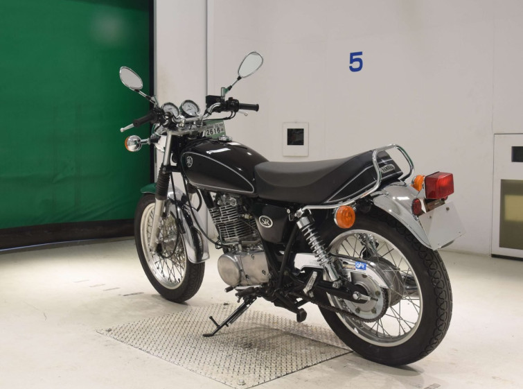 Мотоцикл Yamaha SR400 з пробігом 9482 km