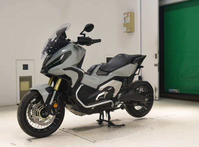 Мотоцикл Honda X-ADV750-2 з пробігом 13768 km