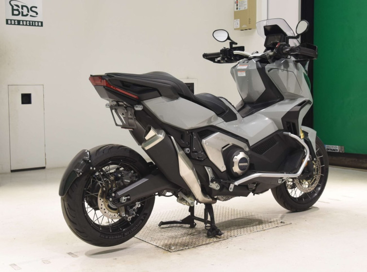 Мотоцикл Honda X-ADV750-2 з пробігом 13768 km