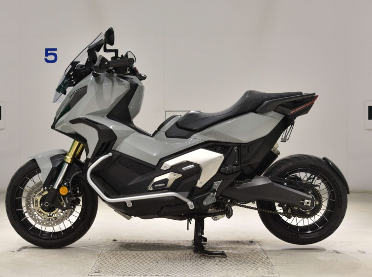 Мотоцикл Honda X-ADV750-2 з пробігом 13768 km