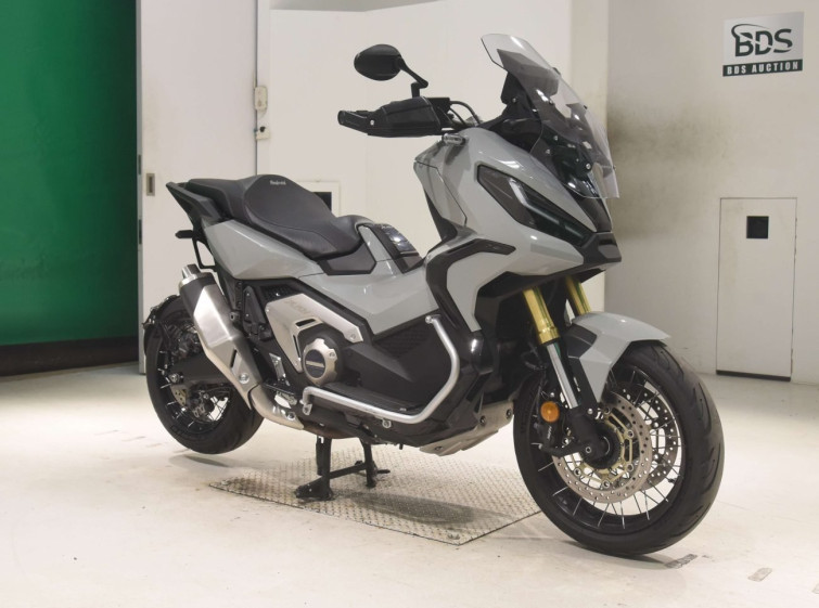 Мотоцикл Honda X-ADV750-2 з пробігом 13768 km