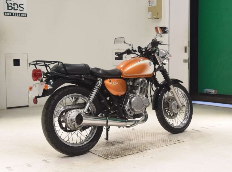 Мотоцикл Suzuki ST250E з пробігом 16707 km