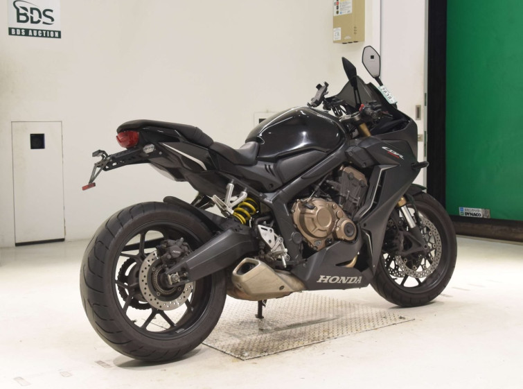 Мотоцикл Honda CBR650R с пробегом 57299 km