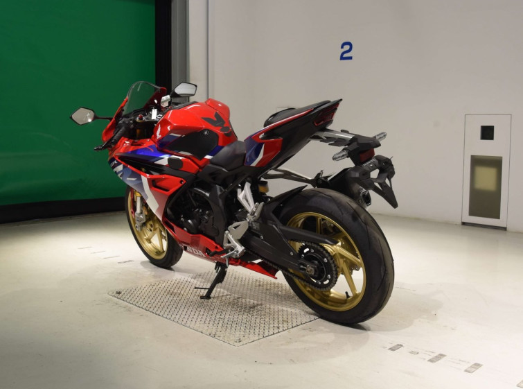 Мотоцикл Honda CBR250RR з пробігом 3489 km
