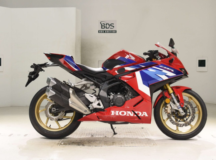 Мотоцикл Honda CBR250RR з пробігом 3489 km