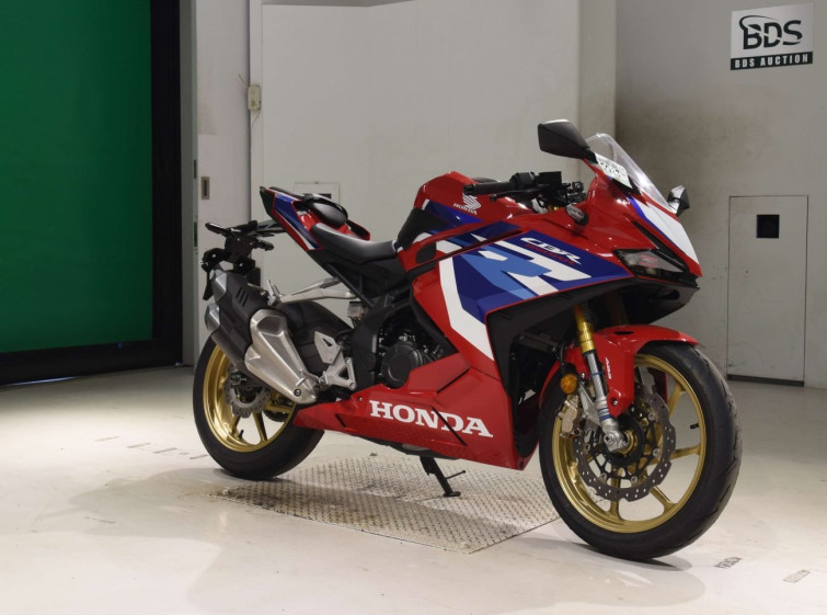 Мотоцикл Honda CBR250RR з пробігом 3489 km