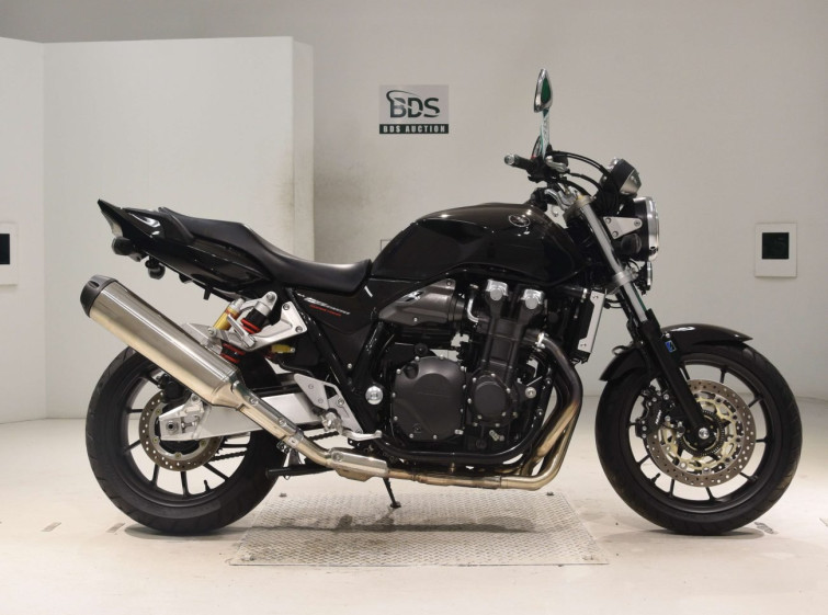 Мотоцикл Honda CB1300SF з пробігом 904 km