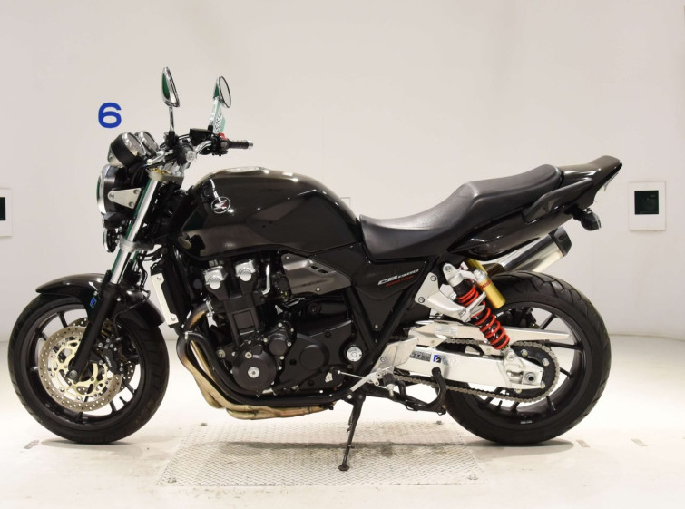 Мотоцикл Honda CB1300SF з пробігом 904 km