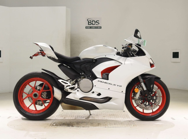 Мотоцикл Ducati PANIGALE V2 з пробігом 14815 km