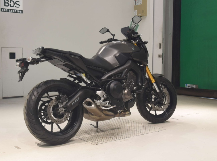 Мотоцикл Yamaha MT-09 с пробегом 15656 km