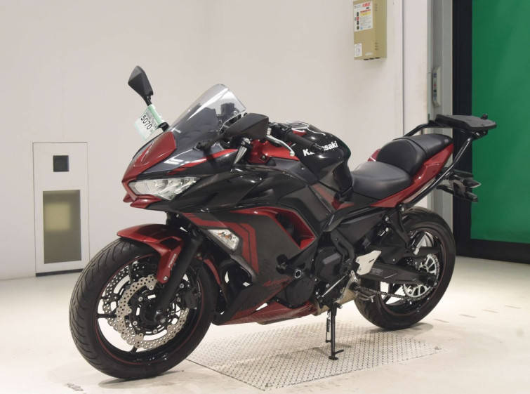 Мотоцикл Kawasaki NINJA650 с пробегом 3966 km