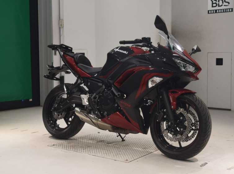 Мотоцикл Kawasaki NINJA650 с пробегом 3966 km