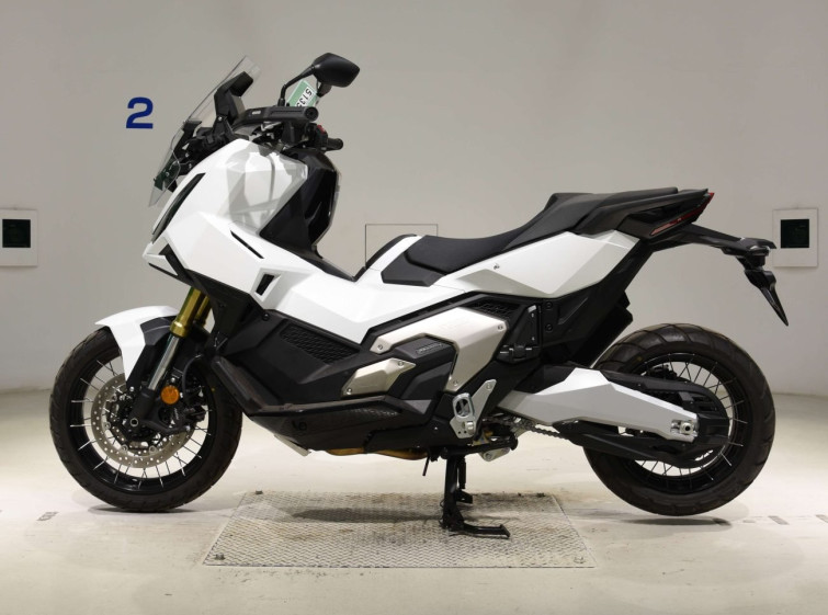 Мотоцикл Honda X-ADV750 с пробегом 2306 km