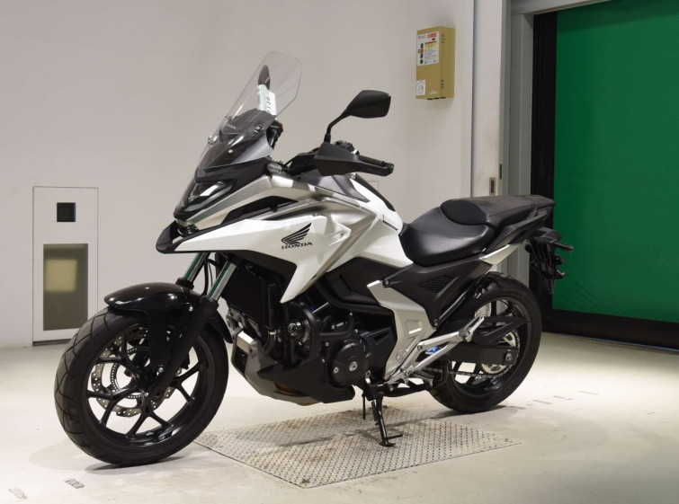 Мотоцикл Honda NC750X з пробігом 9886 km