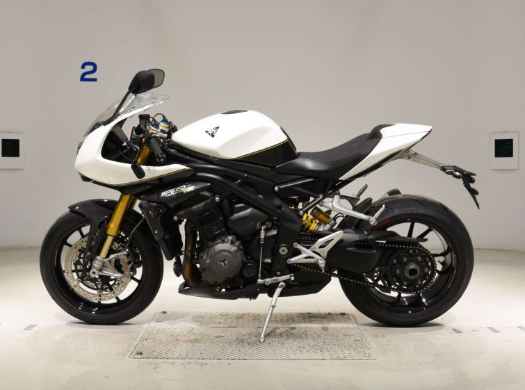 Мотоцикл Triumph SPEED TRIPLE RR з пробігом 41025 km