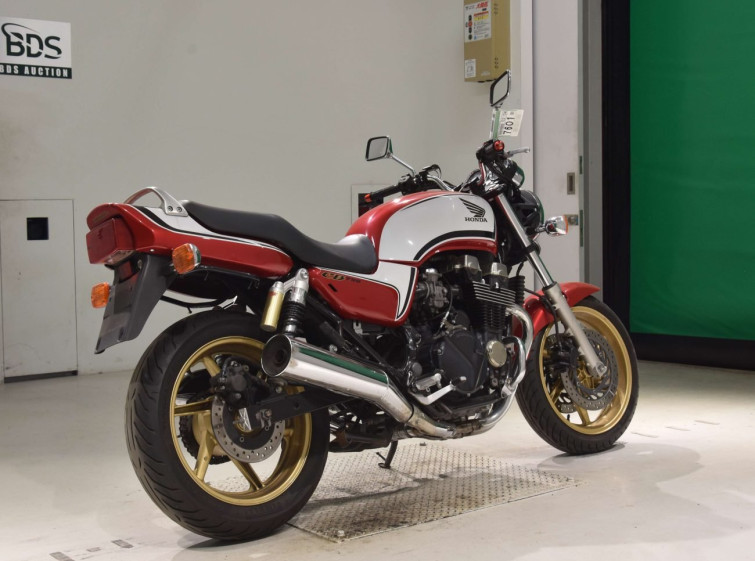 Мотоцикл Honda CB750 з пробігом 31457 km