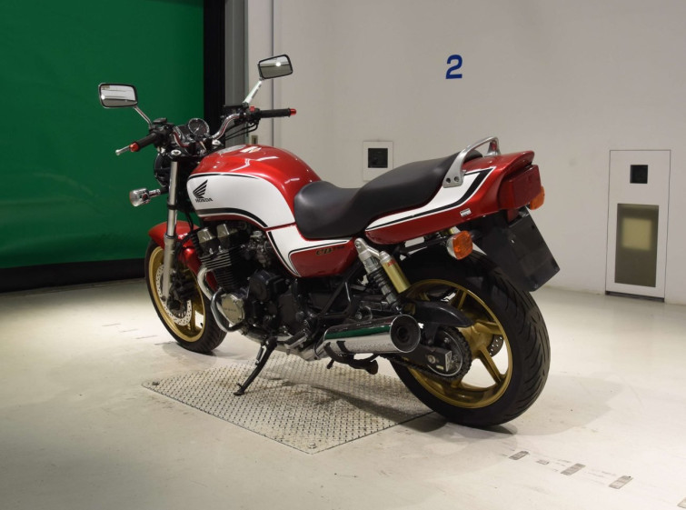 Мотоцикл Honda CB750 з пробігом 31457 km