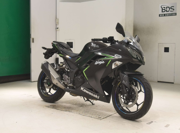 Мотоцикл Kawasaki NINJA250 з пробігом 3256 km