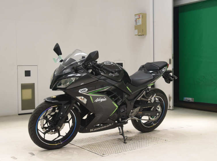 Мотоцикл Kawasaki NINJA250 з пробігом 3256 km