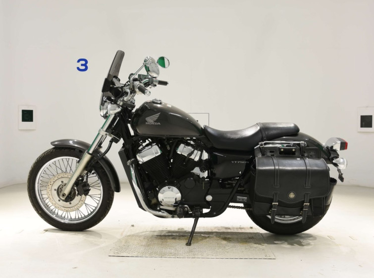 Мотоцикл Honda SHADOW750 RS з пробігом 14217 km