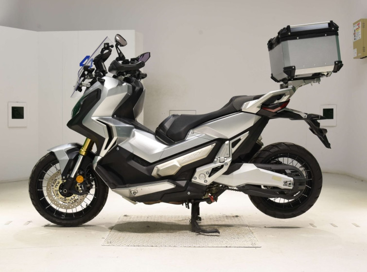 Мотоцикл Honda X-ADV750 з пробігом 13757 km
