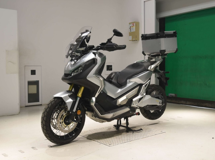 Мотоцикл Honda X-ADV750 з пробігом 13757 km