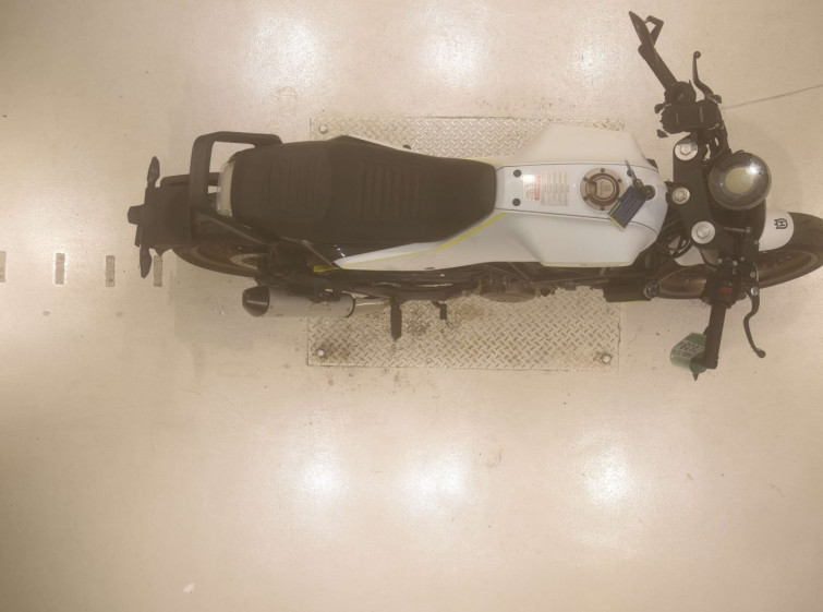 Мотоцикл Husqvarna VITPILEN 401 з пробігом 12202 km