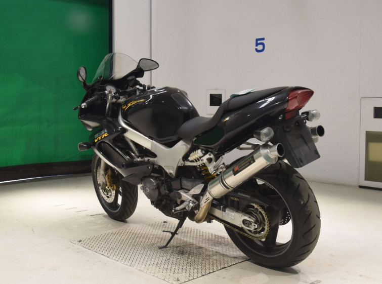 Мотоцикл Honda VTR1000F с пробегом 59889 km