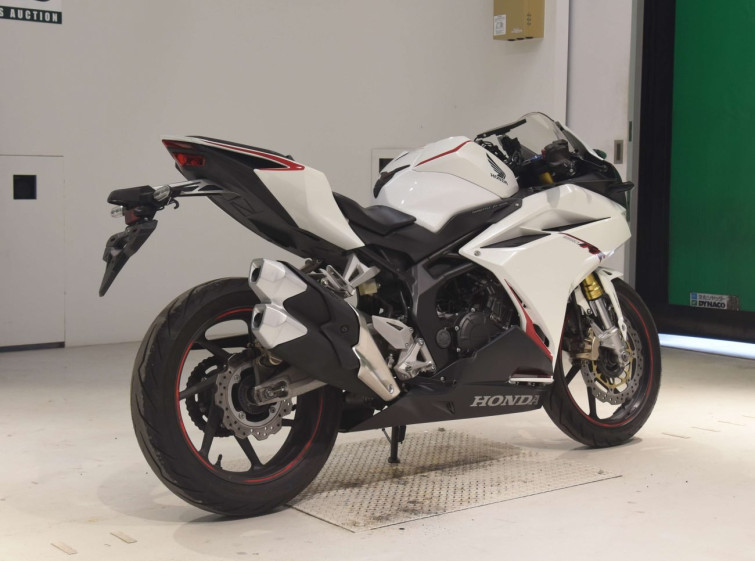 Мотоцикл Honda CBR250RR з пробігом 12938 km