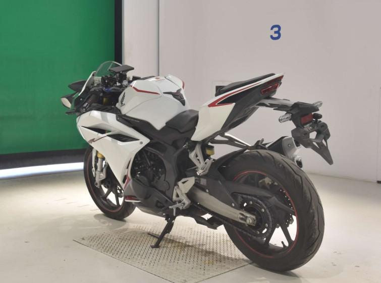 Мотоцикл Honda CBR250RR з пробігом 12938 km