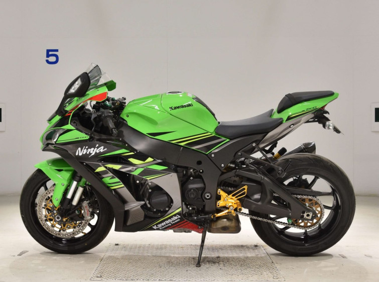 Мотоцикл Kawasaki NINJA ZX-10R з пробігом 18536 km