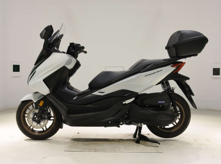 Мотоцикл Honda FORZA з пробігом 315 km