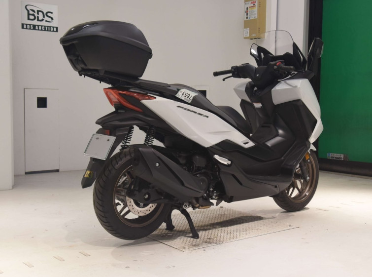 Мотоцикл Honda FORZA з пробігом 315 km