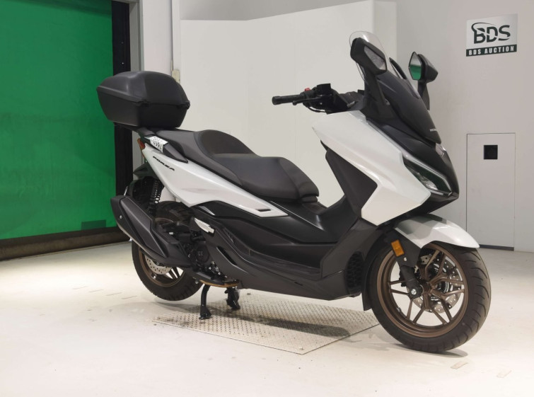 Мотоцикл Honda FORZA з пробігом 315 km