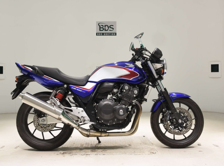 Мотоцикл Honda CB400SFV з пробігом 684 km