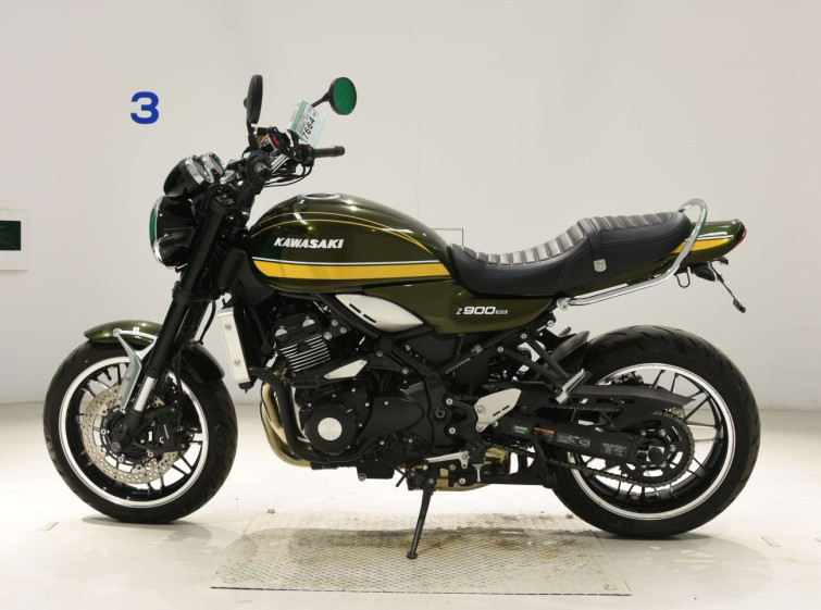 Мотоцикл Kawasaki Z900RS з пробігом 3937 km