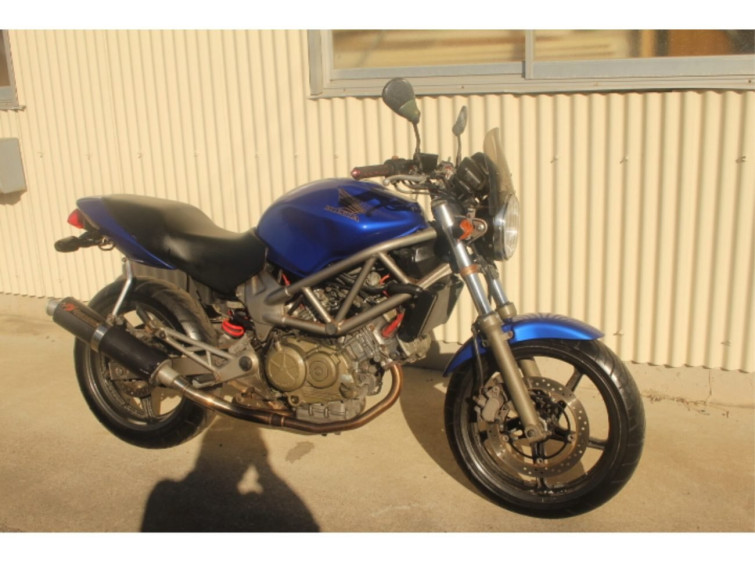 Мотоцикл Honda VTR250 з пробігом 37754 km