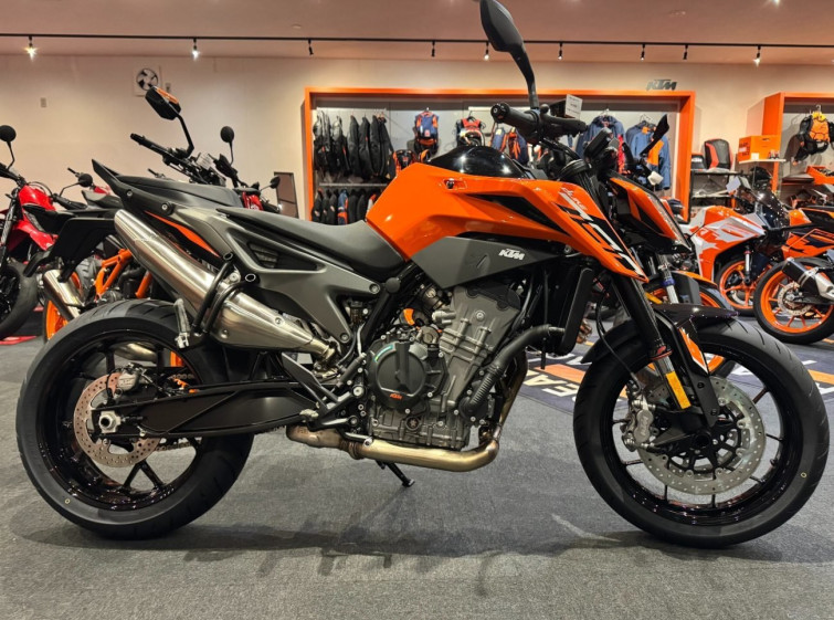 Мотоцикл KTM 790 DUKE