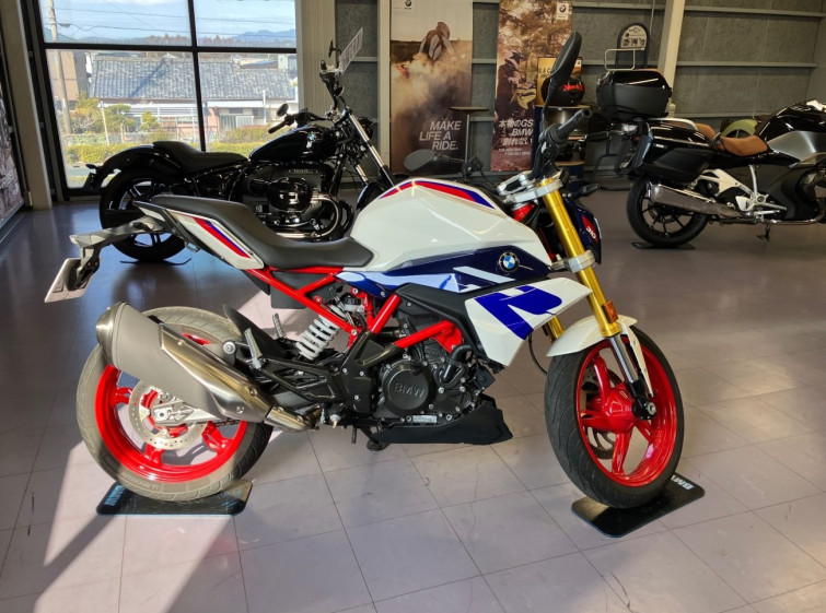 Мотоцикл BMW G310R с пробегом 4214 km