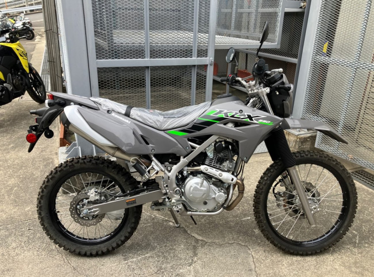 Мотоцикл Kawasaki klx230s