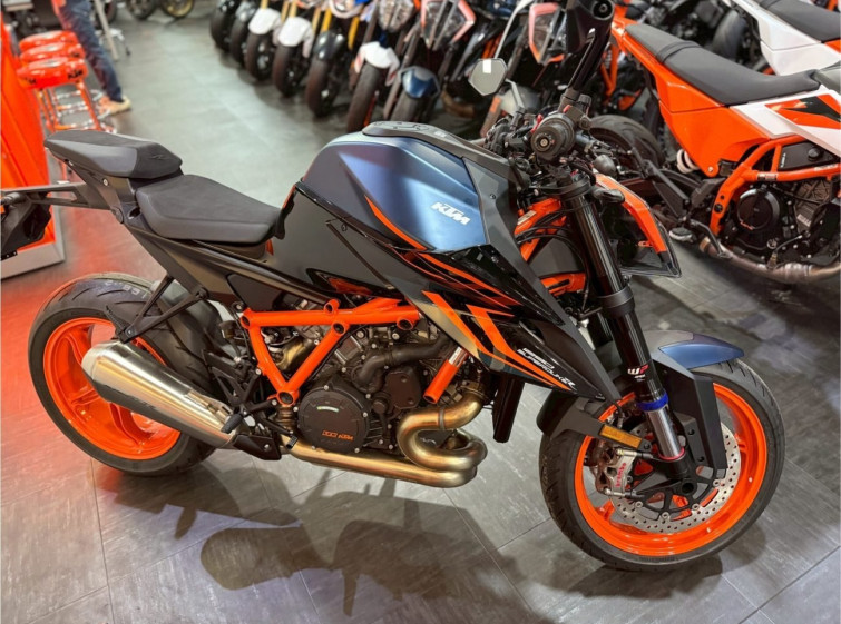 Мотоцикл KTM 1290 SUPERDUKE R з пробігом 2 km